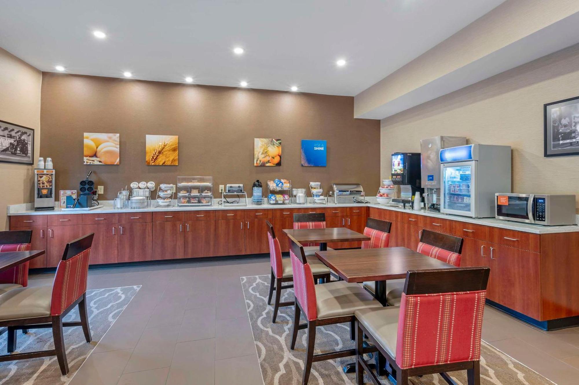 Comfort Suites West Indianapolis - Brownsburg Exterior foto
