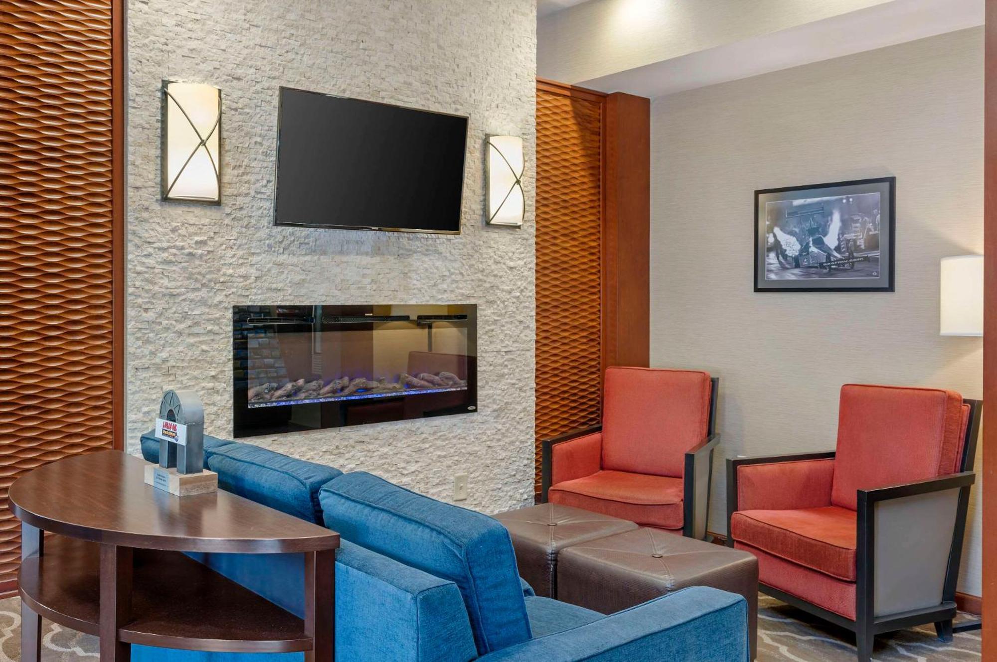 Comfort Suites West Indianapolis - Brownsburg Exterior foto